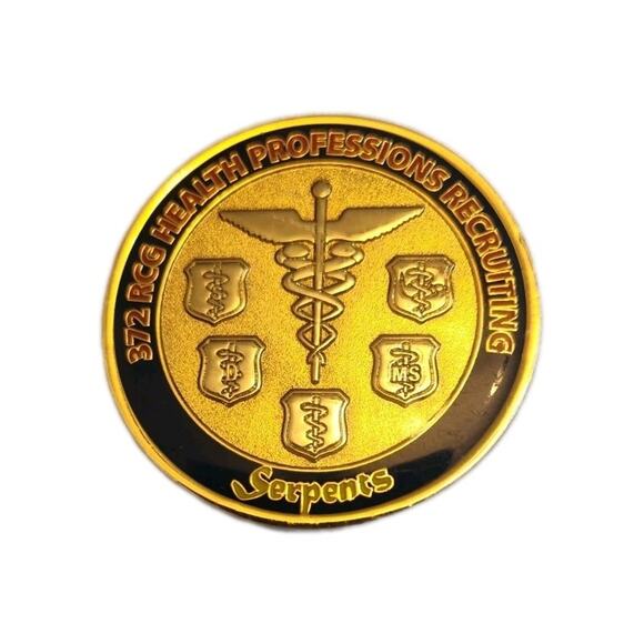 Challenge Coin USAF 372 RCG HEALTH SERPENTS Recruiting Group Knights of the West - Picture 1 of 3